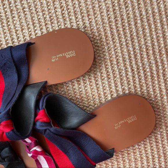 Diane von Furstenberg Bree Knotted Flat Slide Sandal - Picture 9 of 16